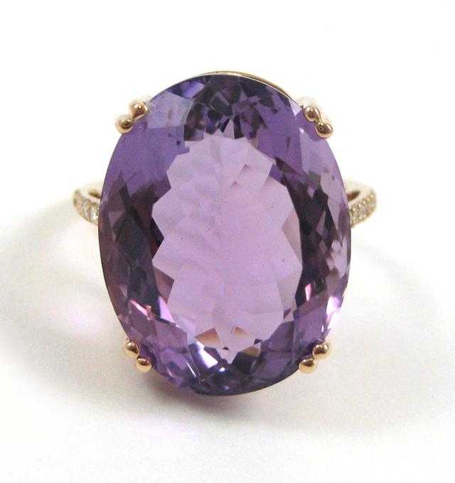 Appraisal: AMETHYST DIAMOND AND FOURTEEN KARAT GOLD RING The rose gold