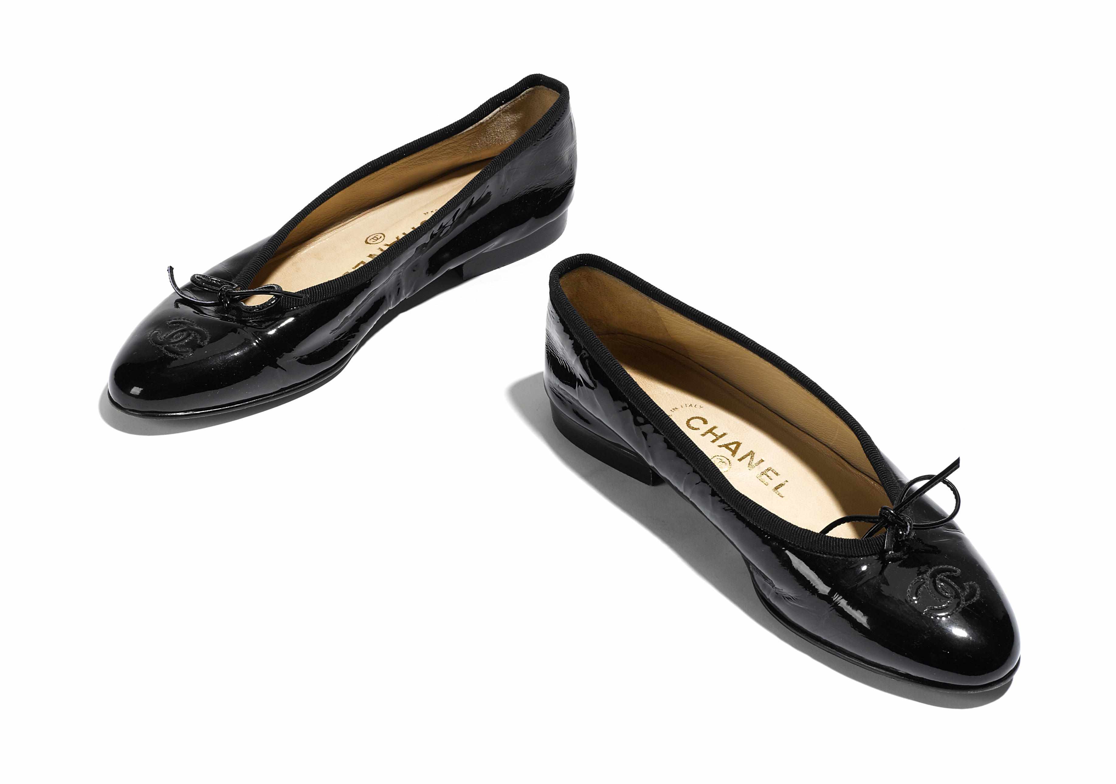 Appraisal: A pair of Chanel embossed black patent leather ballet flats