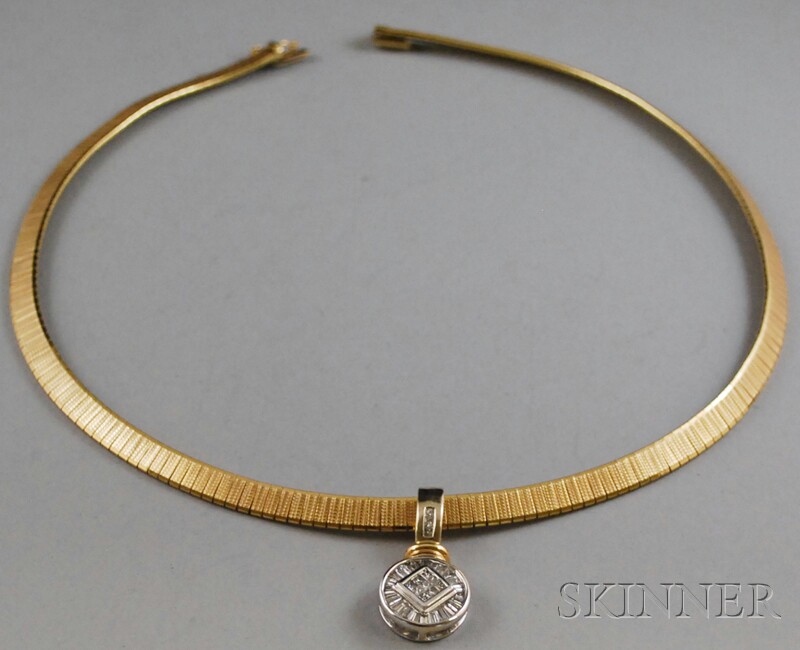 Appraisal: Two Gold Jewelry Items an kt yellow gold flexible link