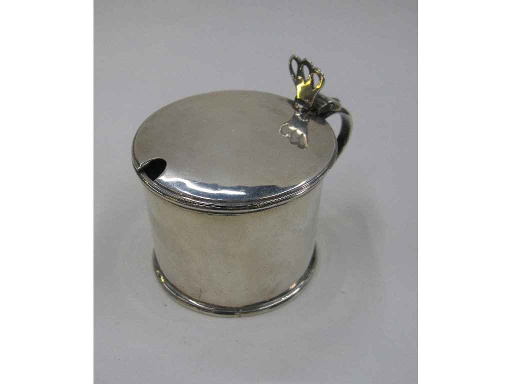 Appraisal: Silver mustard pot London