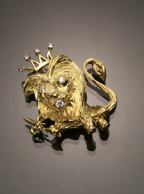 Appraisal: Tested -Karat Yellow and White-Gold and Diamond 'Lion King' Pendant