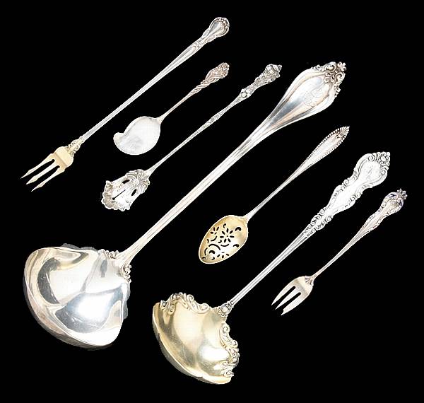 Appraisal: A group of sterling flatware Comprising La Perle soup ladle