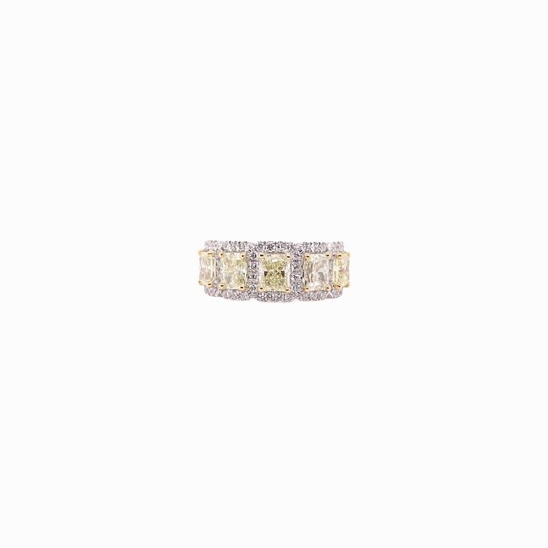 Appraisal: ct Fancy Yellow Radiant Cut Diamond Ring ct Fancy Yellow