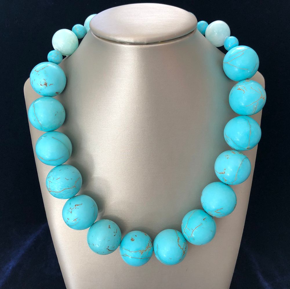 Appraisal: mm - mm Reconstituted Turquoise and Quartz Bead Necklace mm