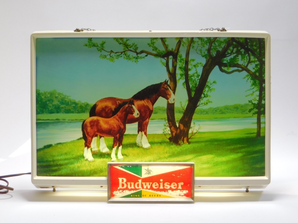 Appraisal: BUDWEISER CLYDESDALE ADVERTISING LIGHT UP SIGN Indiana th Century White