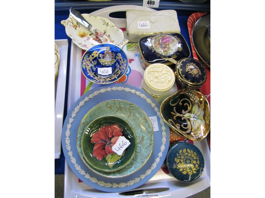 Appraisal: Tray lot of decorative ceramics to include - Moorcroft dish