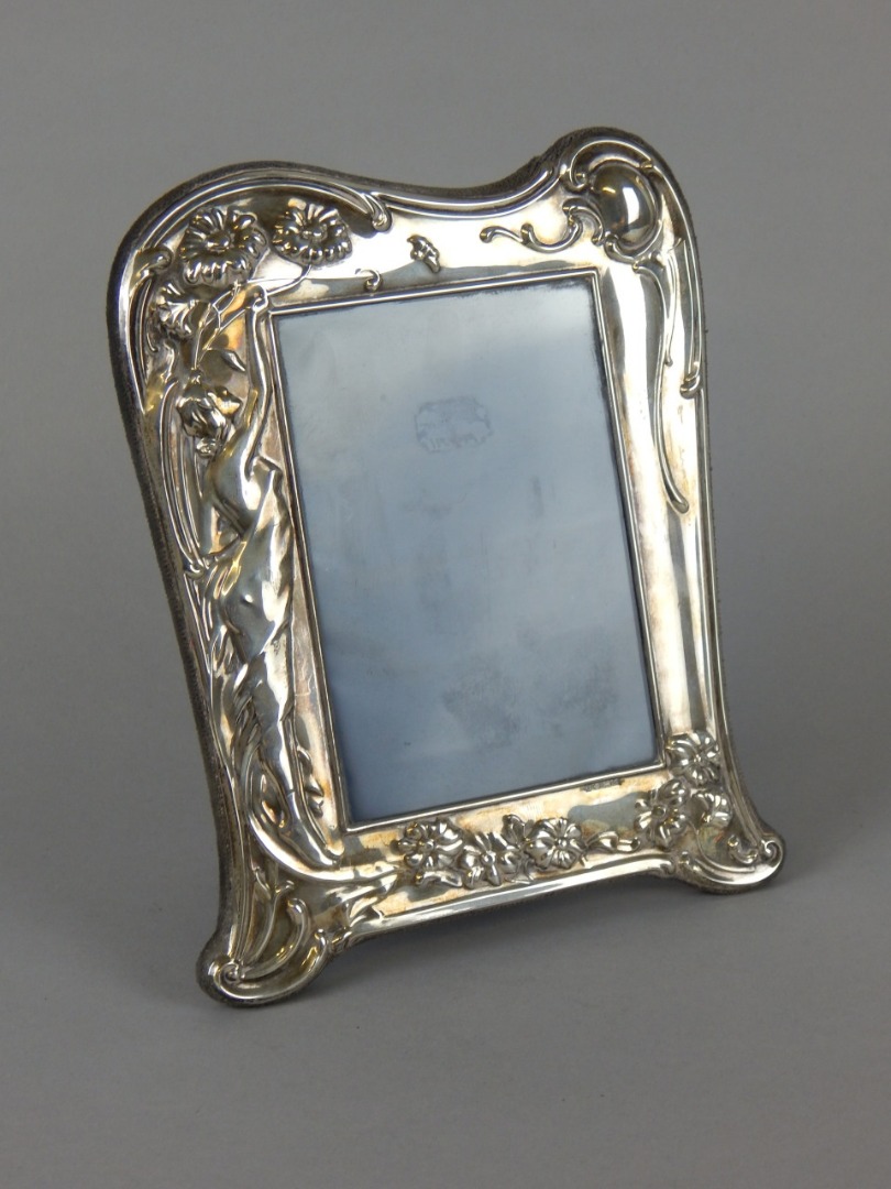 Appraisal: A modern Art Nouveau style silver mounted photograph frame with