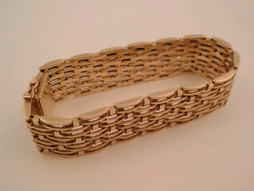 Appraisal: A heavy ct gold fancy link bracelet g approx