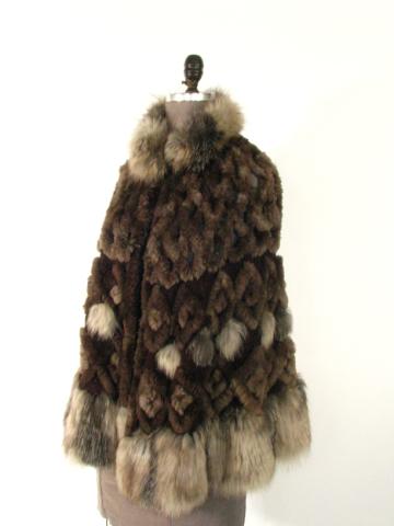 Appraisal: Natural Phantom Knit Crochet Sheared Beaver Fox Poncho Size N