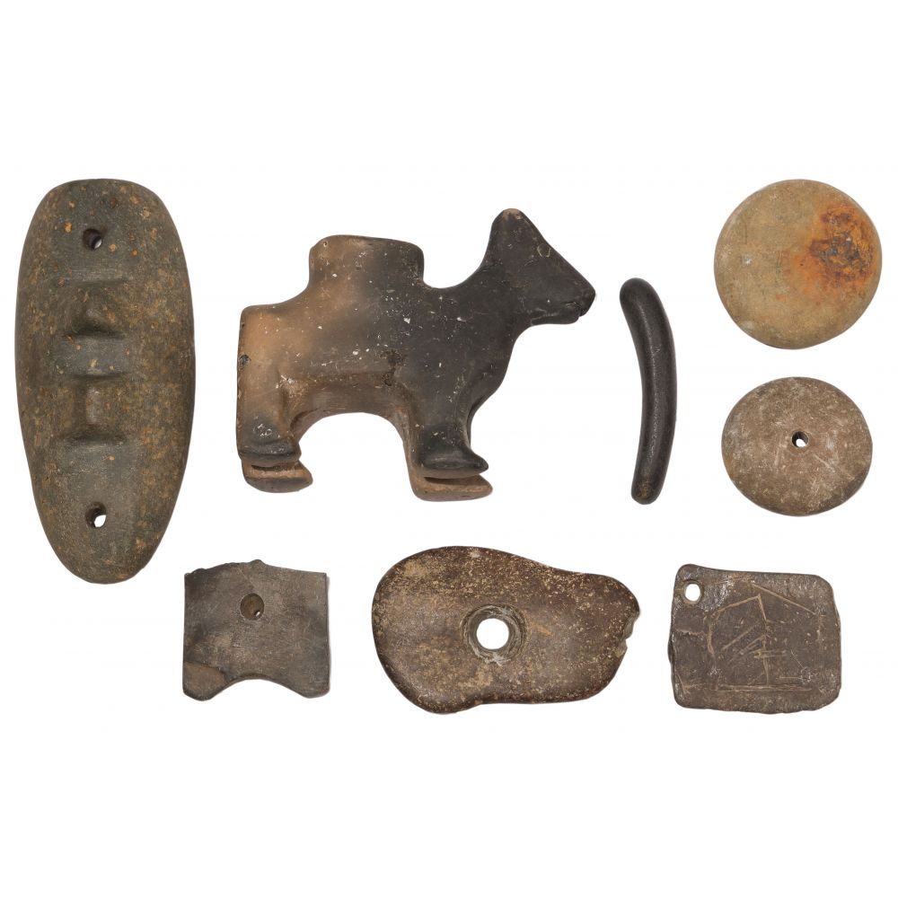 Appraisal: NATIVE AMERICAN INDIAN ARTIFACT ASSORTMENT items including a shell-tempered pottery