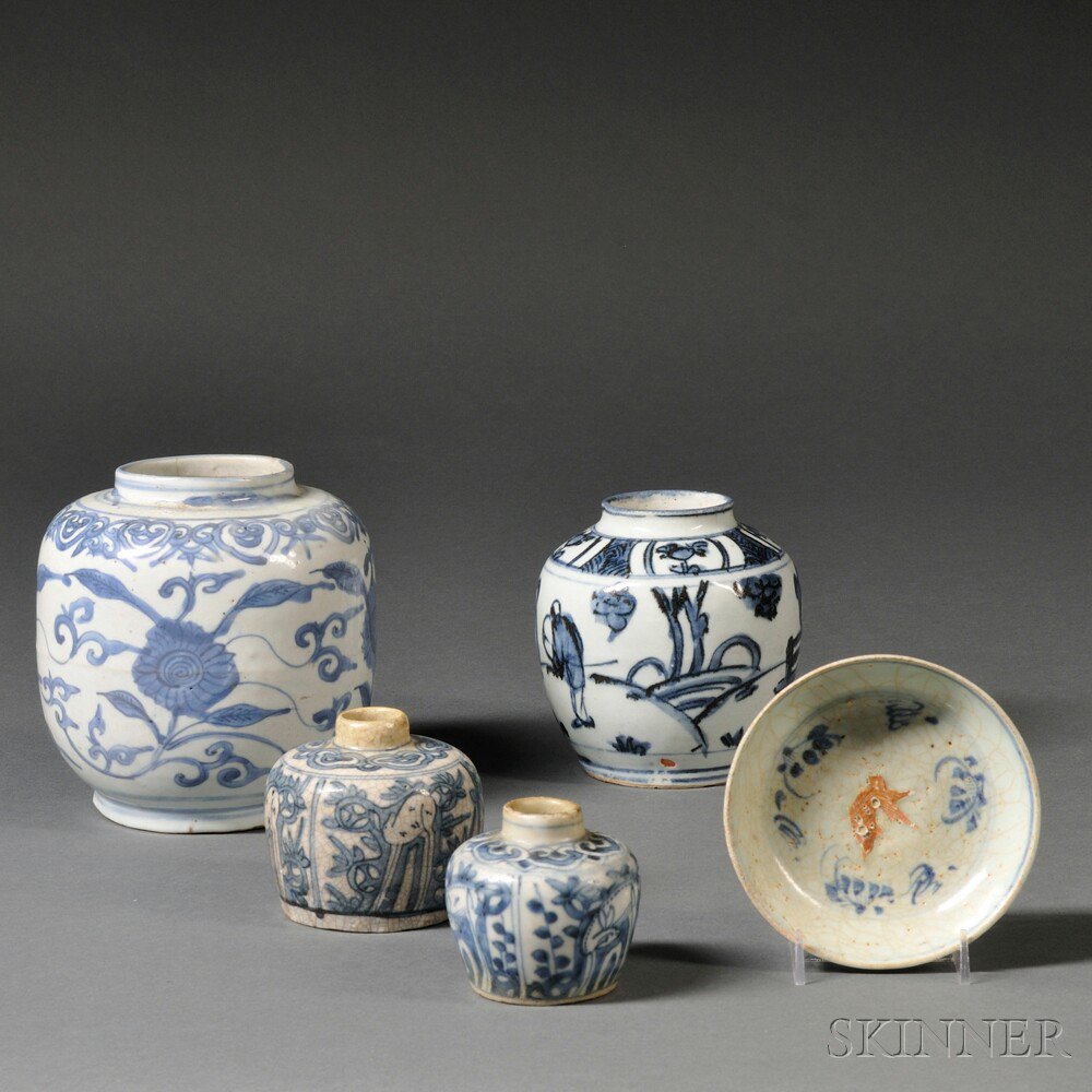 Appraisal: Five Blue and White Porcelain Items Asia four bulbous jars