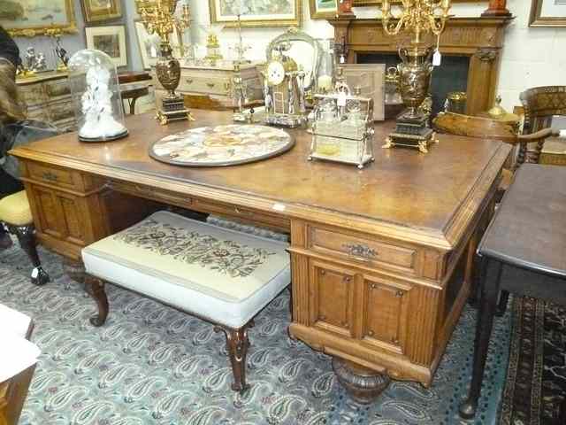 Appraisal: A CONTINENTAL PROBABLY AUSTRIAN OR GERMAN WALNUT RECTANGULAR LIBRARY DESK