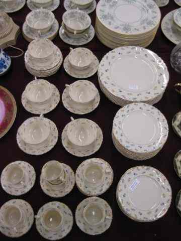 Appraisal: pcs Syracuse China ''Suzanne'' Dinnerware floral sprays on ivory gold