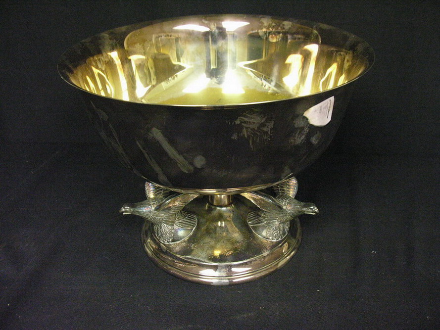 Appraisal: INTERNATIONAL SILVER PLATE EAGLE CENTERPIECE BOWL Size with diameter