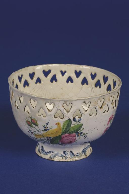 Appraisal: A SMALL ENAMEL BOWL th century with pierced heart-shaped frieze