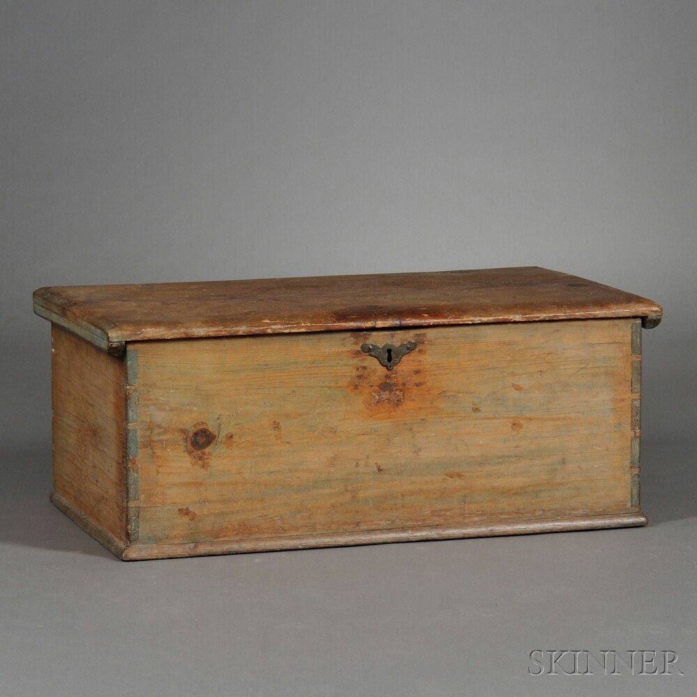 Appraisal: Pine Storage Box probably Massachusetts early th century the hinged