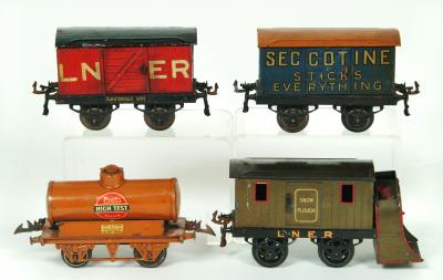 Appraisal: Hornby Seccotine P O wagon in blue with orange roof