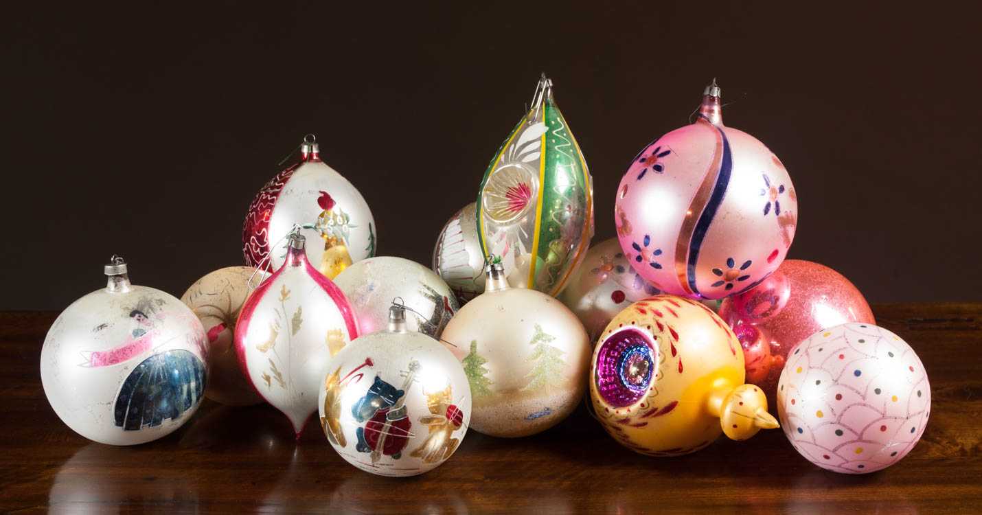 Appraisal: COLLECTION OF TWENTY-EIGHT GLASS CHRISTMAS ORNAMENTS various forms and sizes