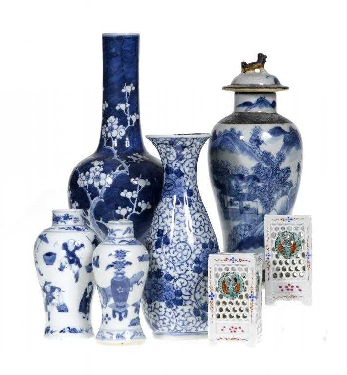 Appraisal: A CHINESE PORCELAIN BOTTLE VASE painted in underglaze blue with