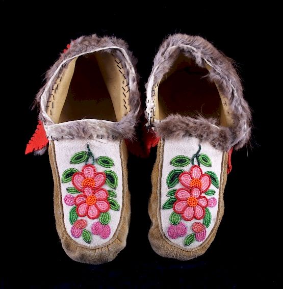 Appraisal: Cree Native American Indian Beaded Moccasins This is a pair