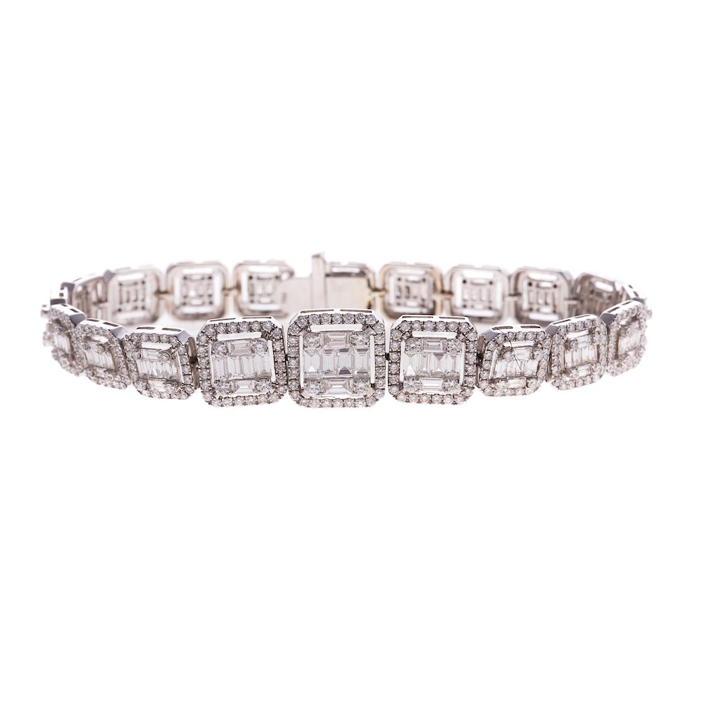 Appraisal: A Ladies Impressive Diamond Bracelet in K Gold K white