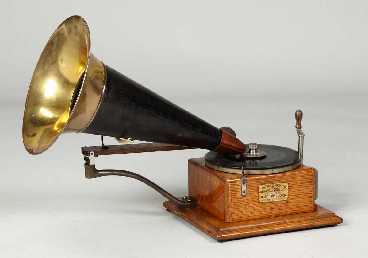 Appraisal: American Berliner ''Trademark'' Gramophone This iconic instrument was the type