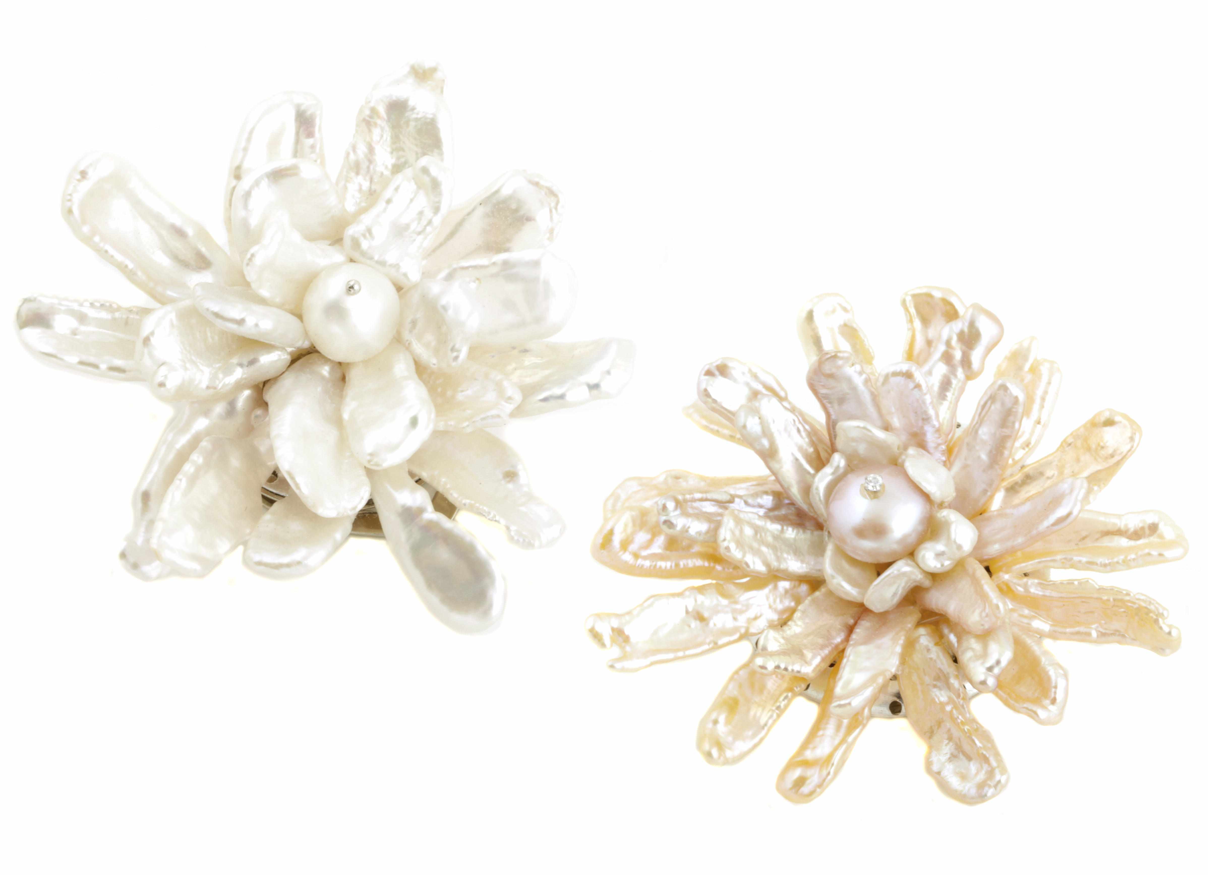 Appraisal: Pair of Freshwater Cultured Pearl Brooches Each composed of elongated