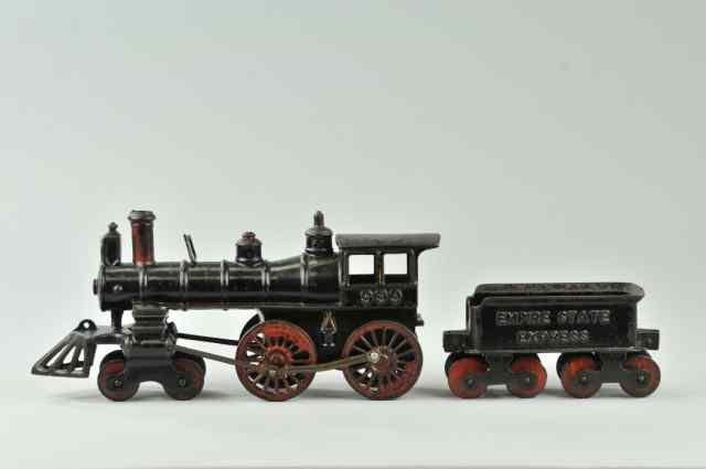 Appraisal: KENTON FLOOR TRAIN Scarce c cast iron - - locomotive