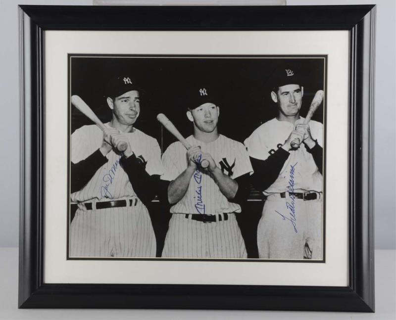 Appraisal: New York Yankees Autographed Photo With COA Signed by baseball