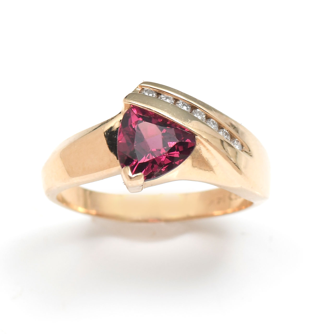 Appraisal: K RUBELITE DIAMOND RING Approx CT rubelite is set in