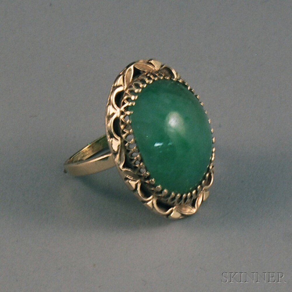 Appraisal: kt Gold and Jade Ring the jade plaque measuring x