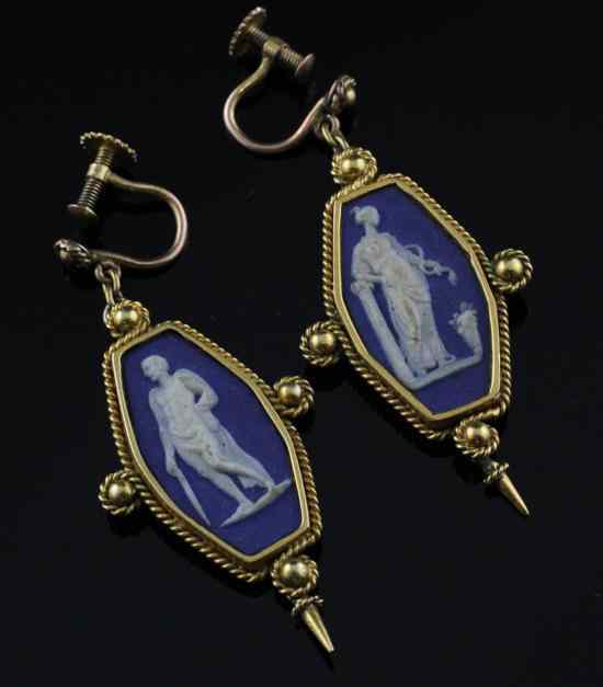 Appraisal: A pair of Edwardian gold mounted blue jasper drop earrings