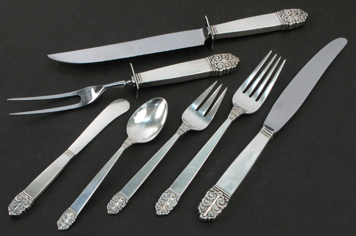 Appraisal: A SEVENTY-TWO PIECE INTERNATIONAL STERLING SILVER FLATWARE SET in the