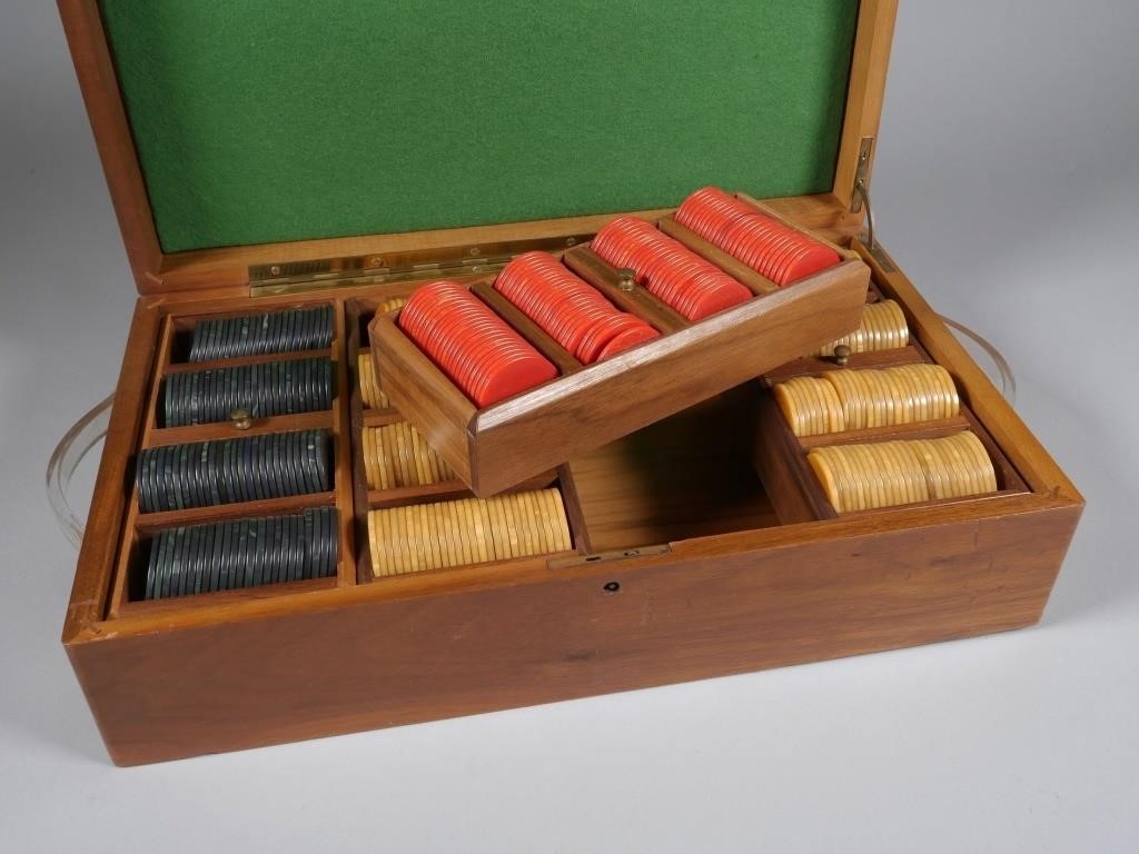 Appraisal: Early th century wood box with four racks of poker