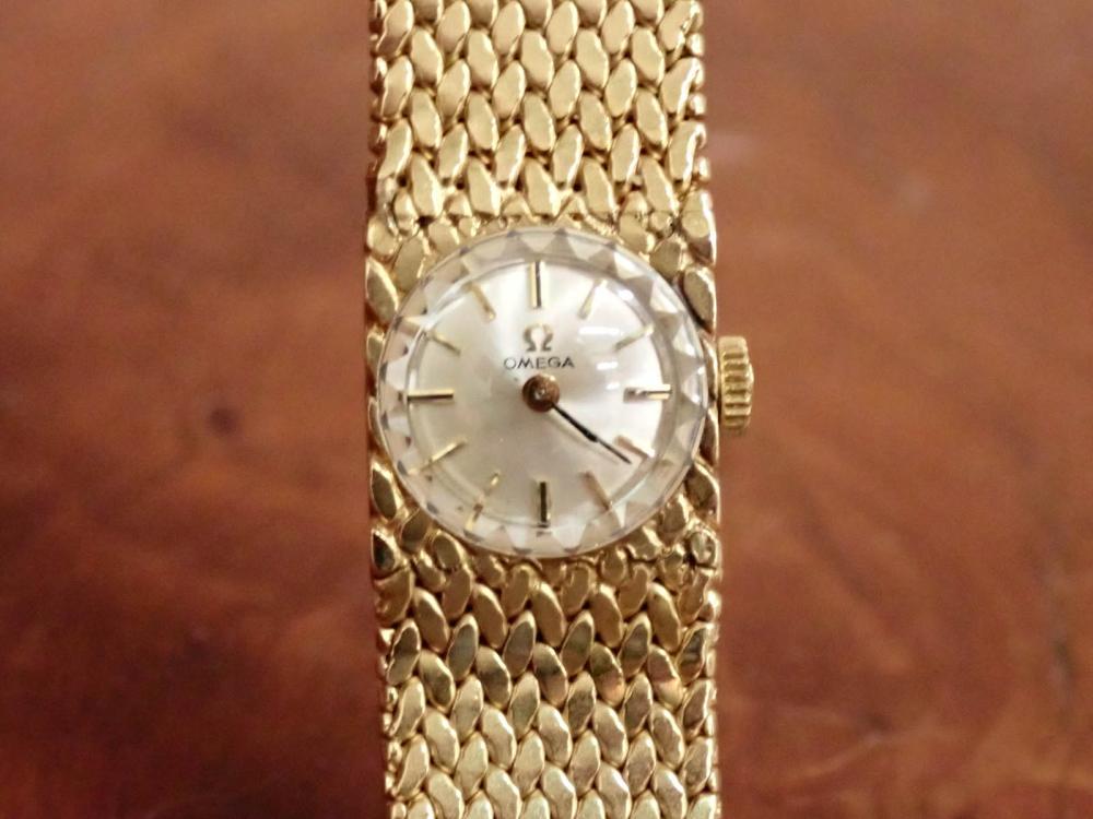 Appraisal: LADIES FOURTEEN KARAT GOLD OMEGA WRISTWATCH kt yellow gold case