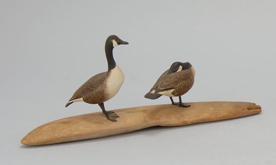 Appraisal: EXCEPTIONAL MINIATURE PAIR OF CANADA GEESE By Mark Holland of