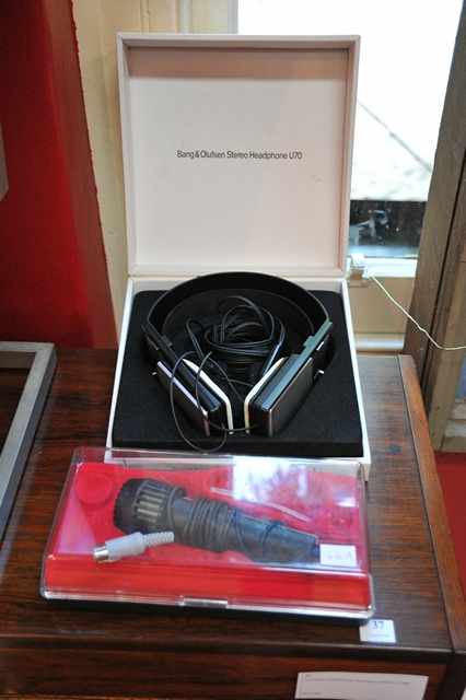 Appraisal: A BANG OLUFSEN STEREO HEADPHONES SET AND A SENNHEISER MICROPHONE