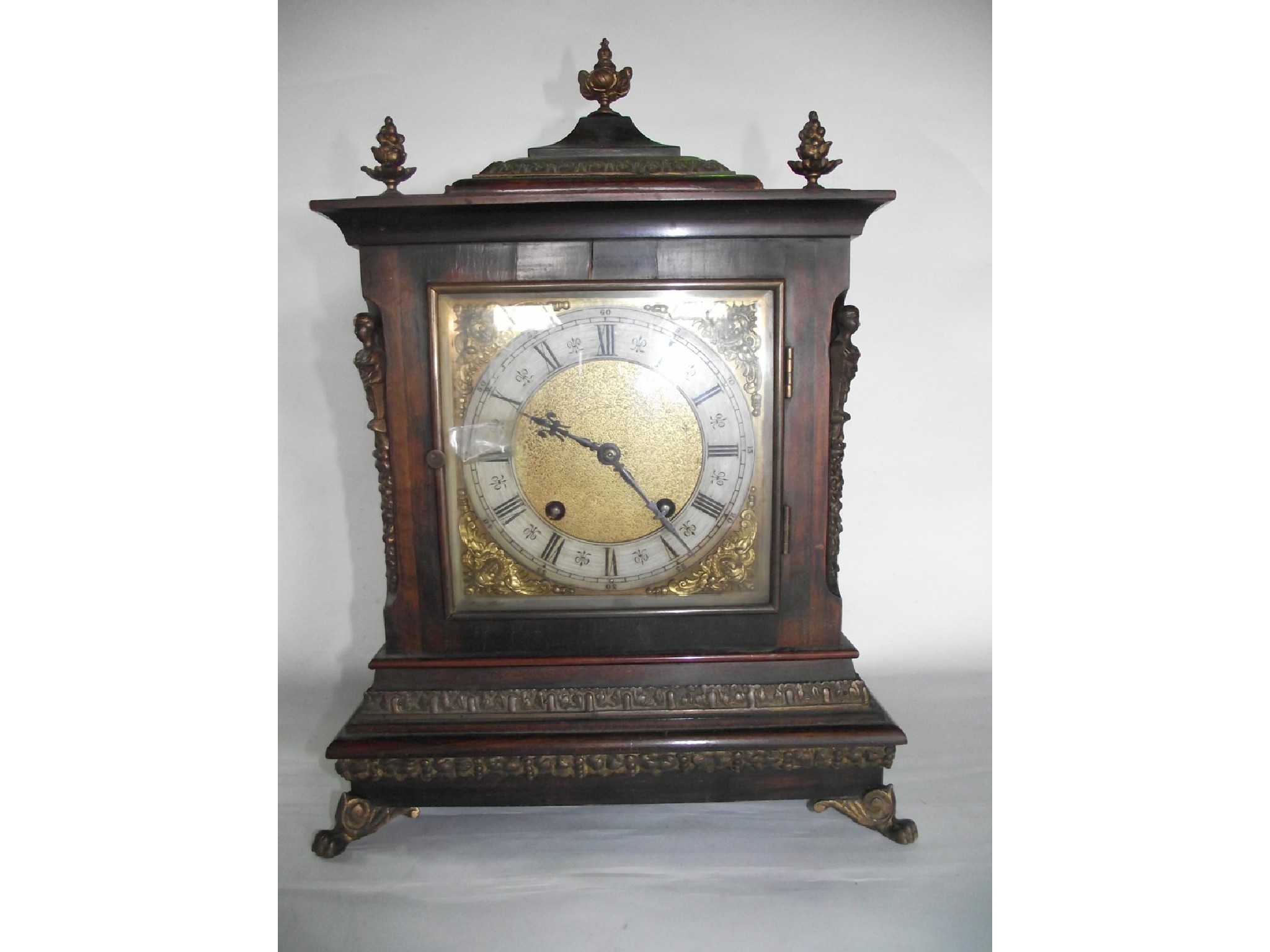 Appraisal: A Georgian style bracket clock with square brass dial and