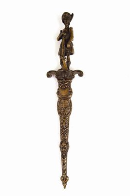 Appraisal: A souvenir bronze mounted dirk with a in double egded