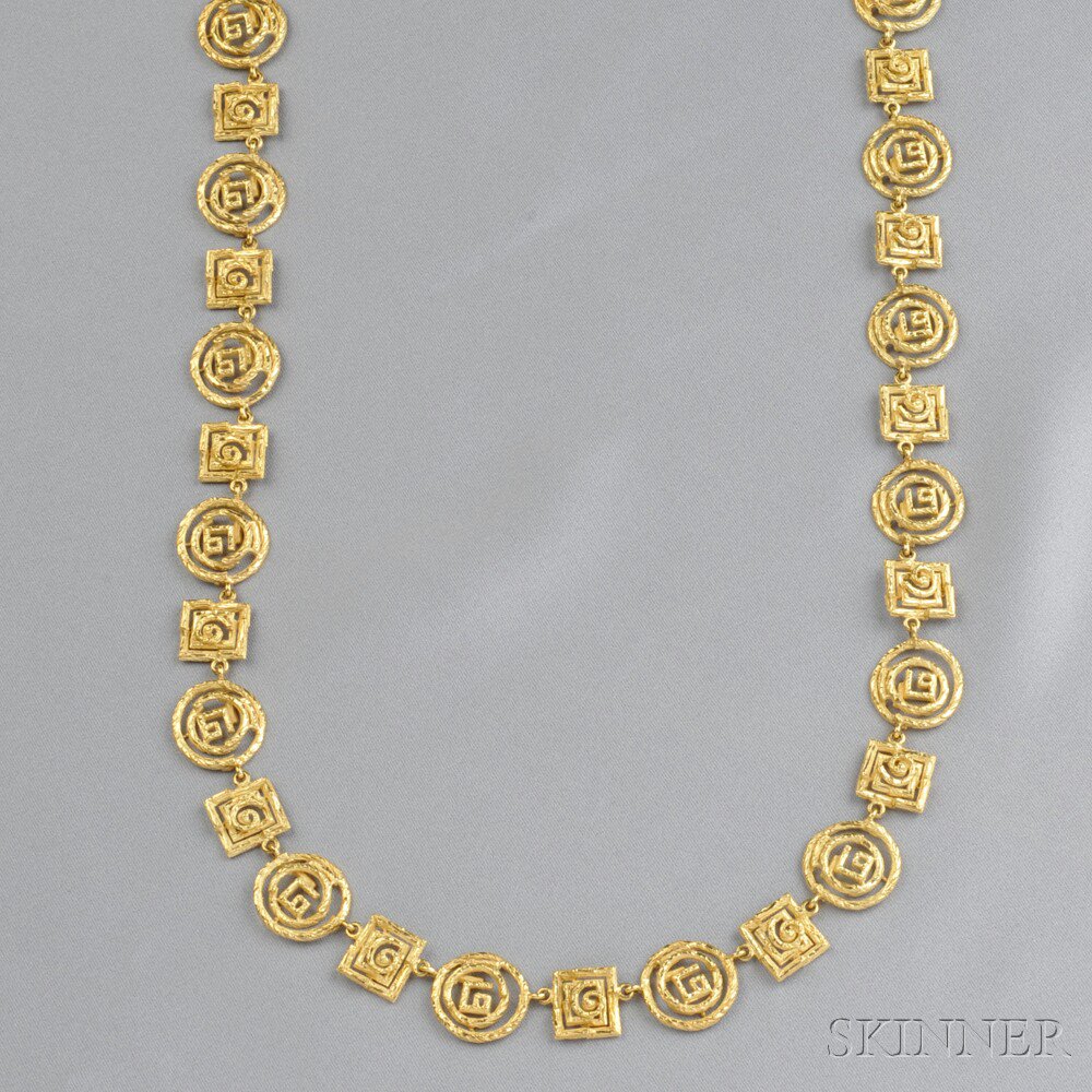 Appraisal: kt Gold Chain of circular and square abstract links dwt