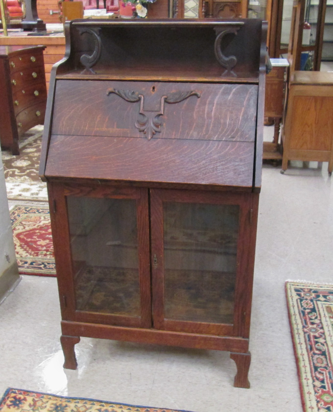 Appraisal: LATE VICTORIAN OAK SLANT-FRONT WRITING DESK American c the slant