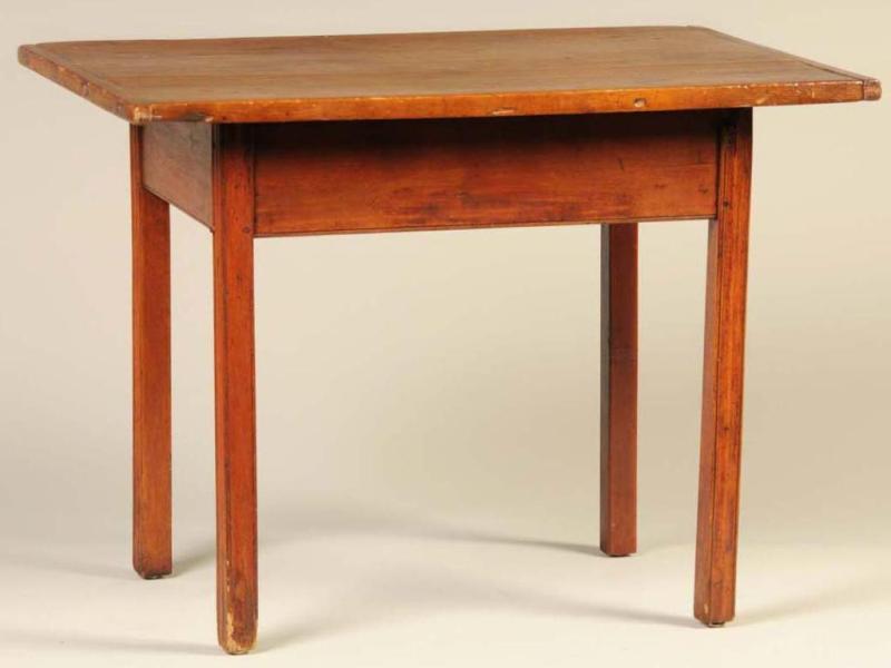 Appraisal: American Chippendale Tavern Table Description Circa The scrubbed top with