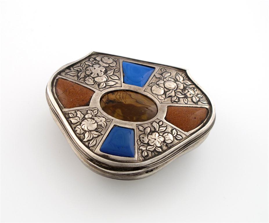 Appraisal: An th century silver snuff box