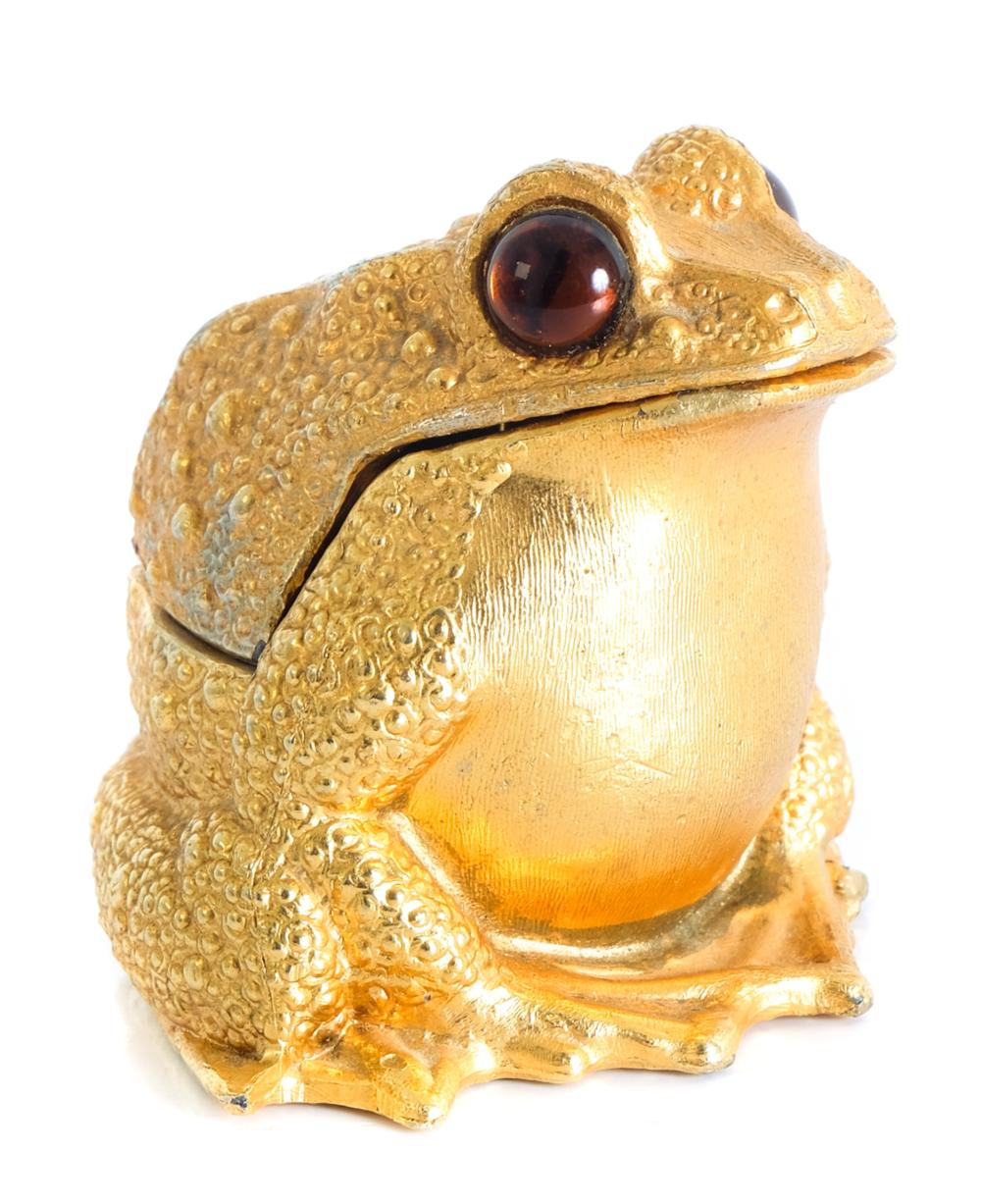 Appraisal: VINTAGE GILT METAL FROG FORM TABLE LIGHTERVintage gilt metal table