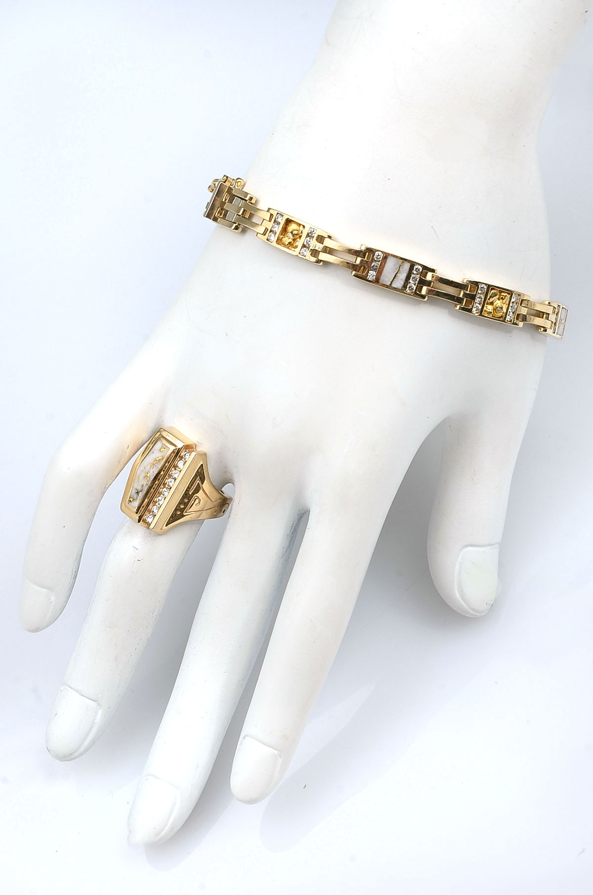 Appraisal: K QUARTZ DIAMOND RING BRACELET K yellow gold bracelet and