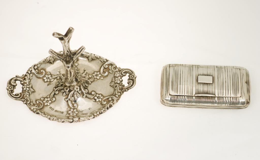 Appraisal: GEORGE III SILVER SNUFF BOX BIRMINGHAM the rectangular lift-up top