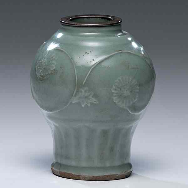 Appraisal: Celadon Vase Chinese An ovoid celadon vase tapering towards the