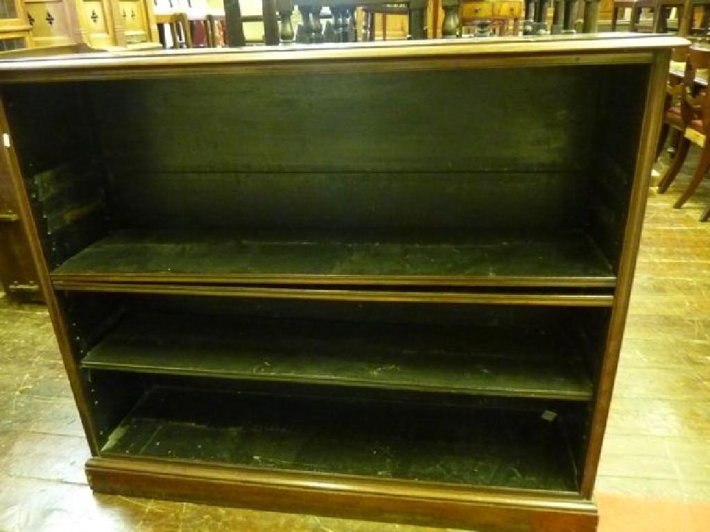 Appraisal: A th century rosewood dwarf freestanding open bookcase with moulded