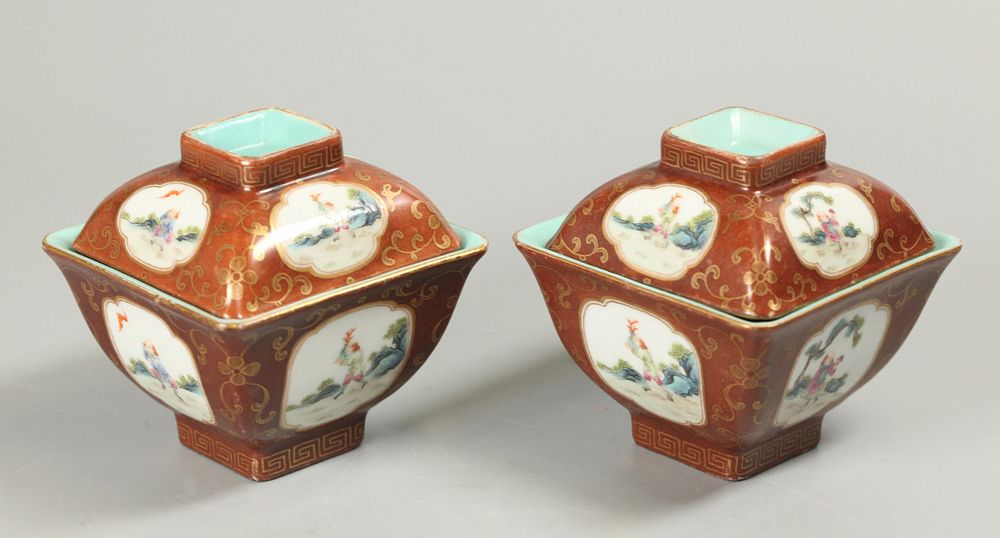 Appraisal: pair of Chinese export porcelain cover bowls possibly Qianlong period