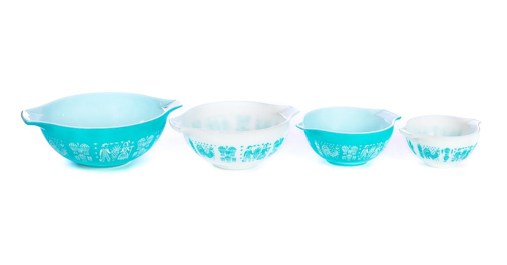 Appraisal: Pyrex Mixing Bowls Excellent condition with no damage or repairs